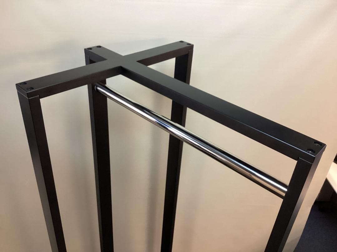 新古品 定価約12万 ピアニー ドレスハンガー カッシーナイクスシー