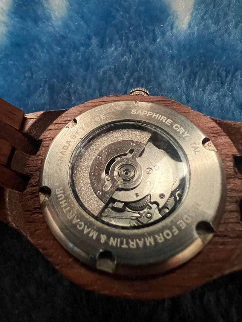 HAWAII ウッドアナログ腕時計 デイト付き