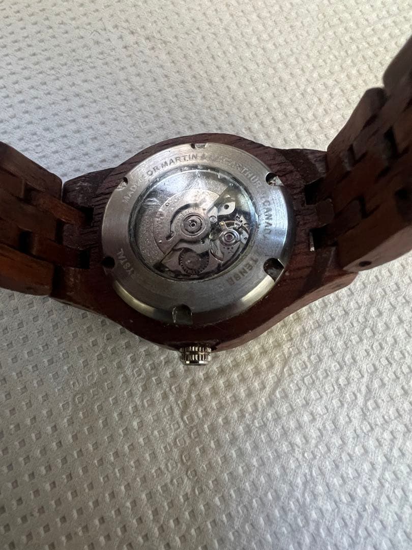 HAWAII ウッドアナログ腕時計 デイト付き