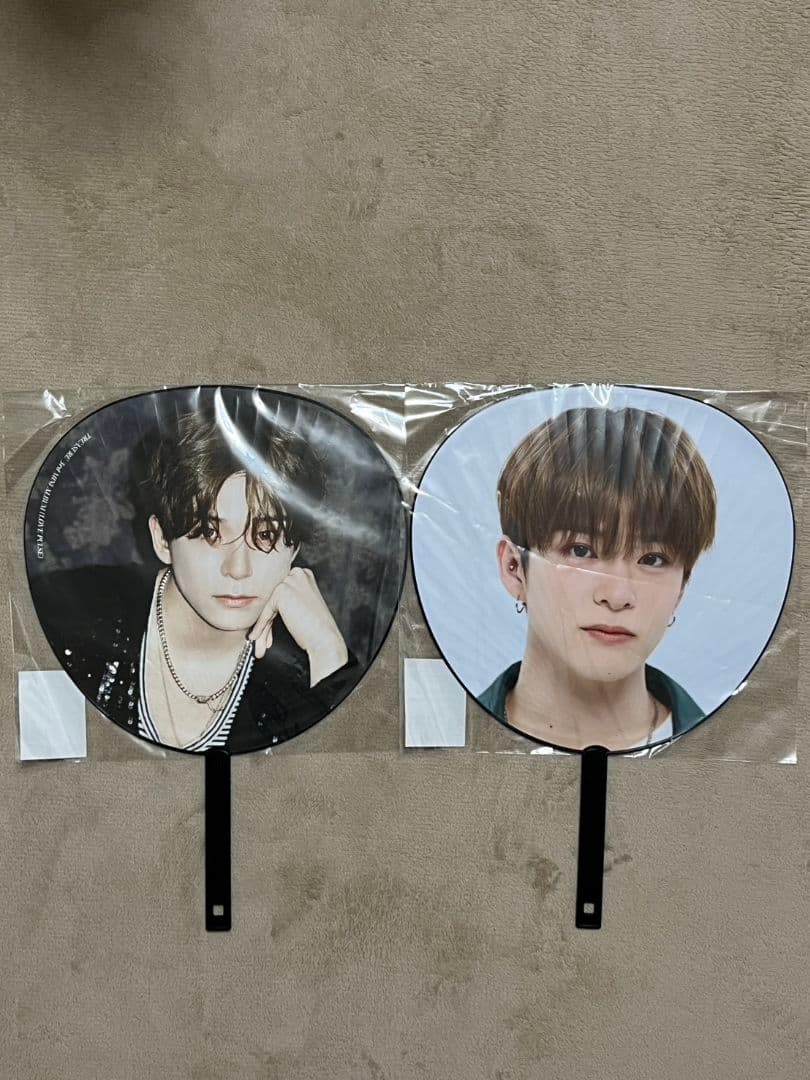 TREASURE アサヒうちわ 2種類セット - メルカリ