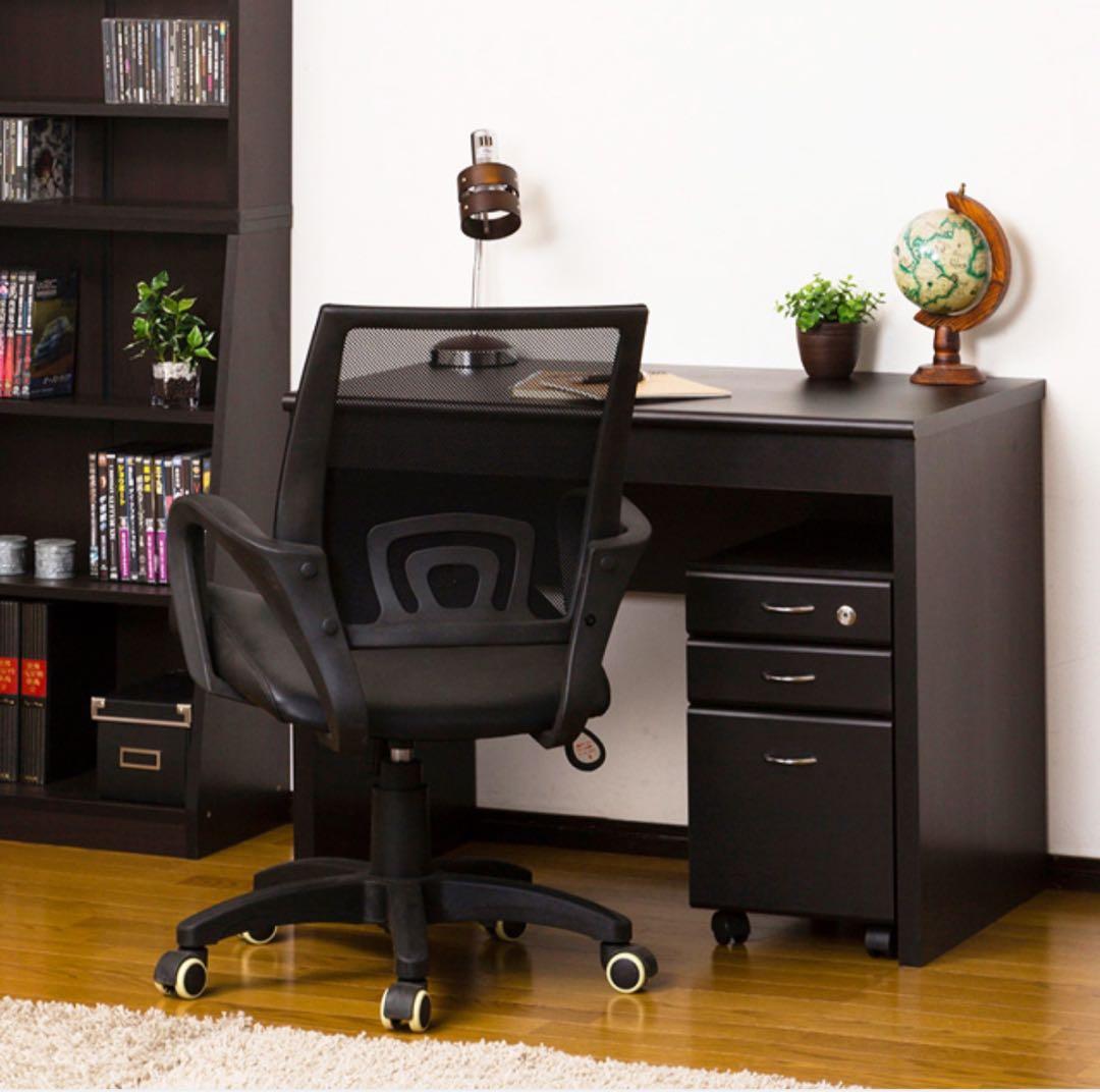 【新品 送料無料】パソコンデスク　鍵付き収納付き　全２色　ワークデスク　事務机