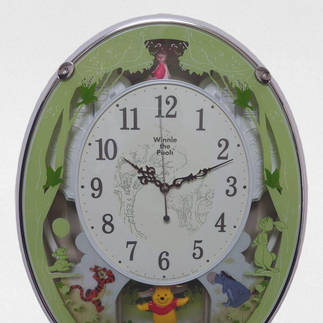 掛け時計　くまのプーさん　28曲選べるオーロラサウンド　メロディ電波掛け時計