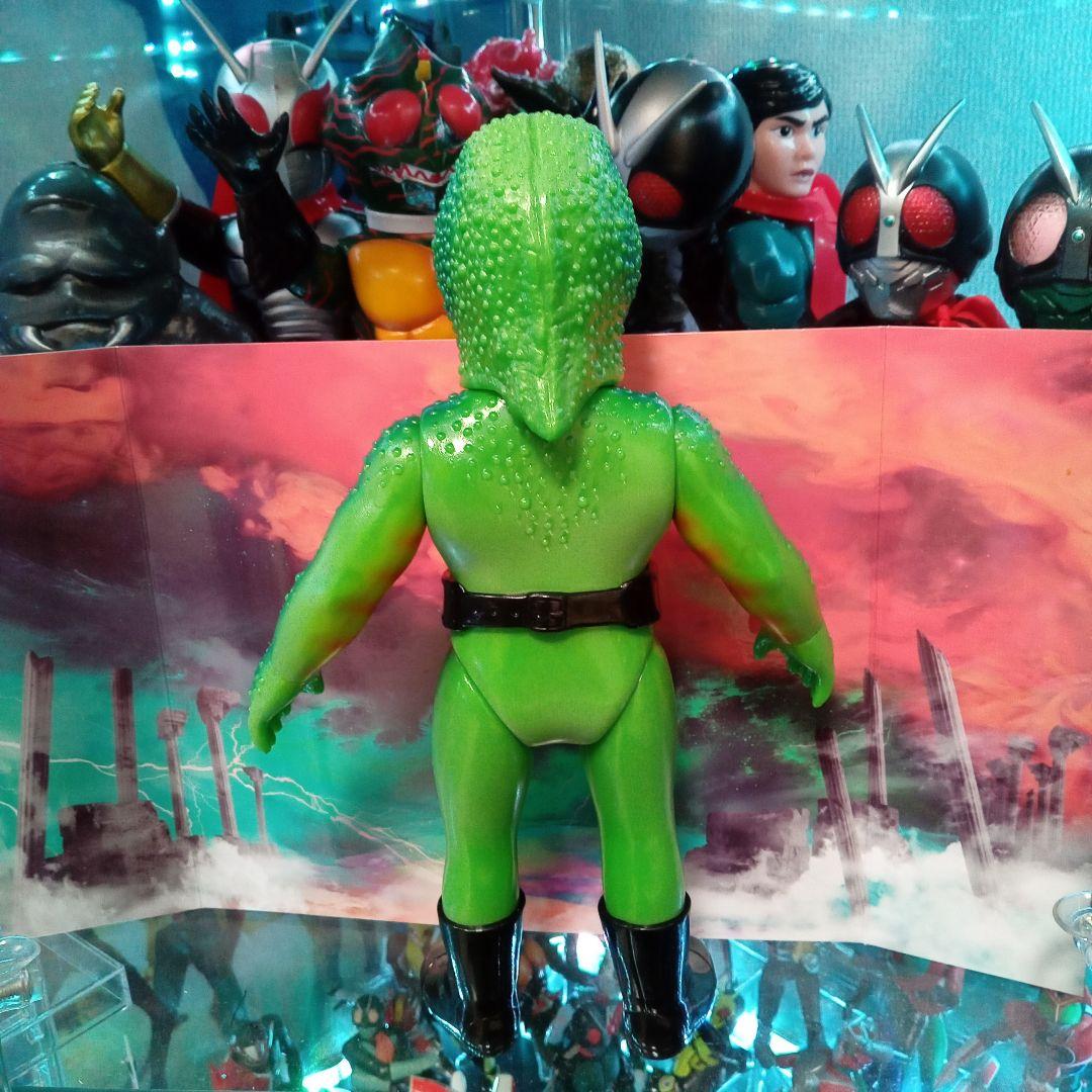 東映レトロソフビメディコムトイ死神カメレオンソフビ