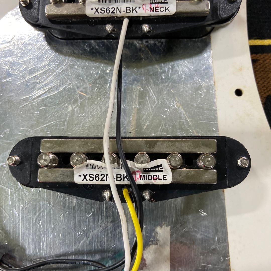 Entwistle XS62N ストラト用ピックアップ、ピックガード、セレクター