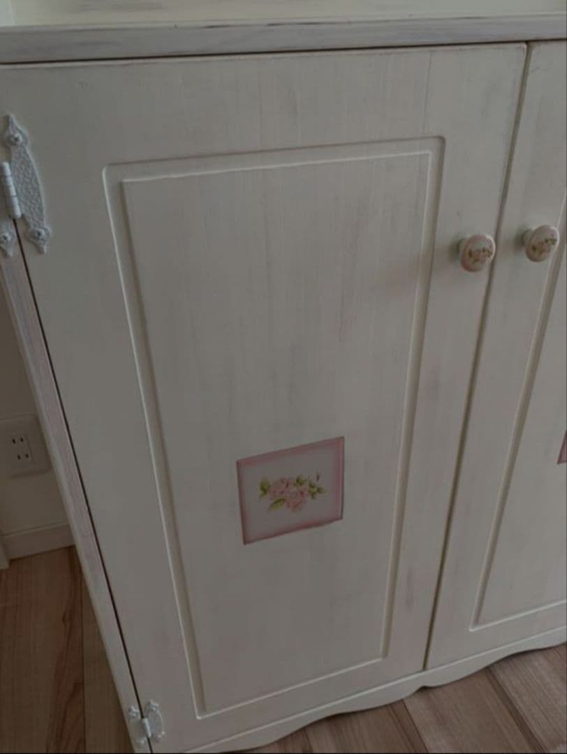 イマン、ダイアナローズ、白家具、カントリー家具フレンチカントリー家具キャビネット