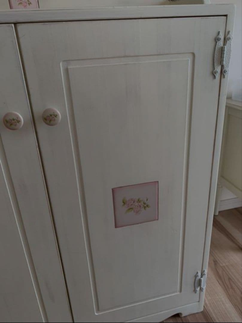 イマン、ダイアナローズ、白家具、カントリー家具フレンチカントリー家具キャビネット