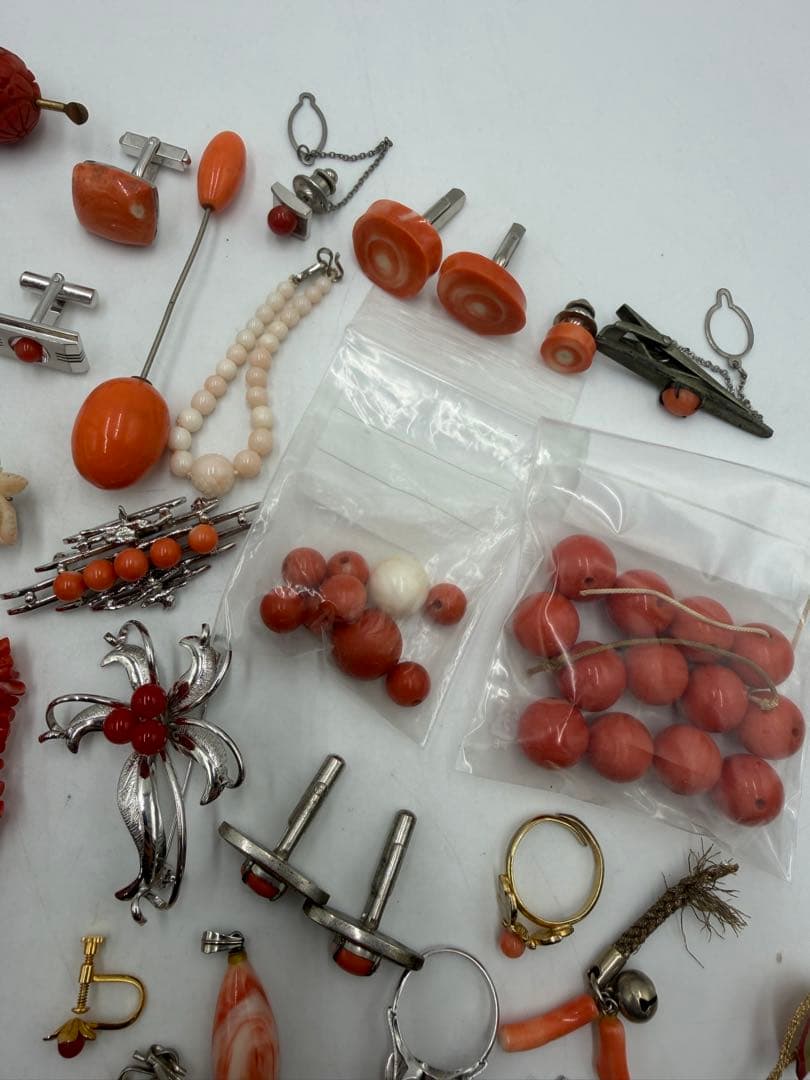 珊瑚　赤珊瑚　珊瑚風　アクセサリー　大量　約280g