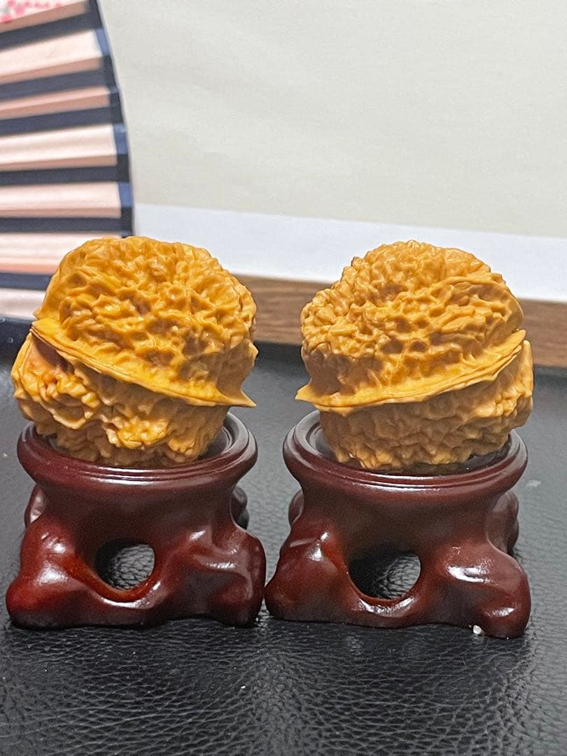 ❤️No.527 遊ぶクルミ 文玩核桃雲南鉄くるみ金蟾嘎哒（凸凹)包 - メルカリ