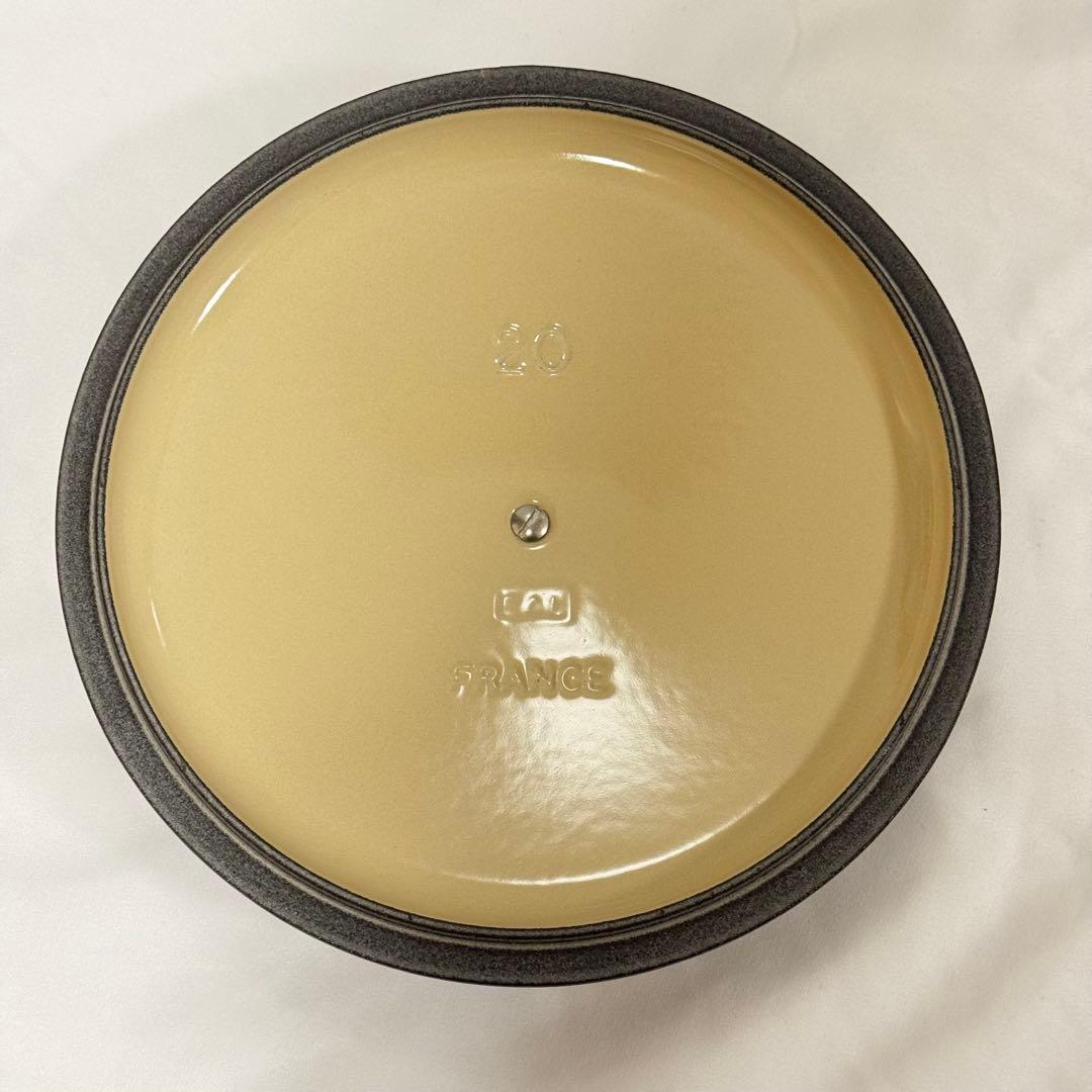 【希少カラー】LE CREUSET ココットロンド カシス20cm 両手鍋