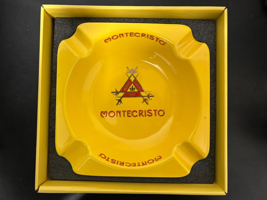 [新品未使用・希少]　MONTECRISTO 陶器製置き型灰皿 黄色