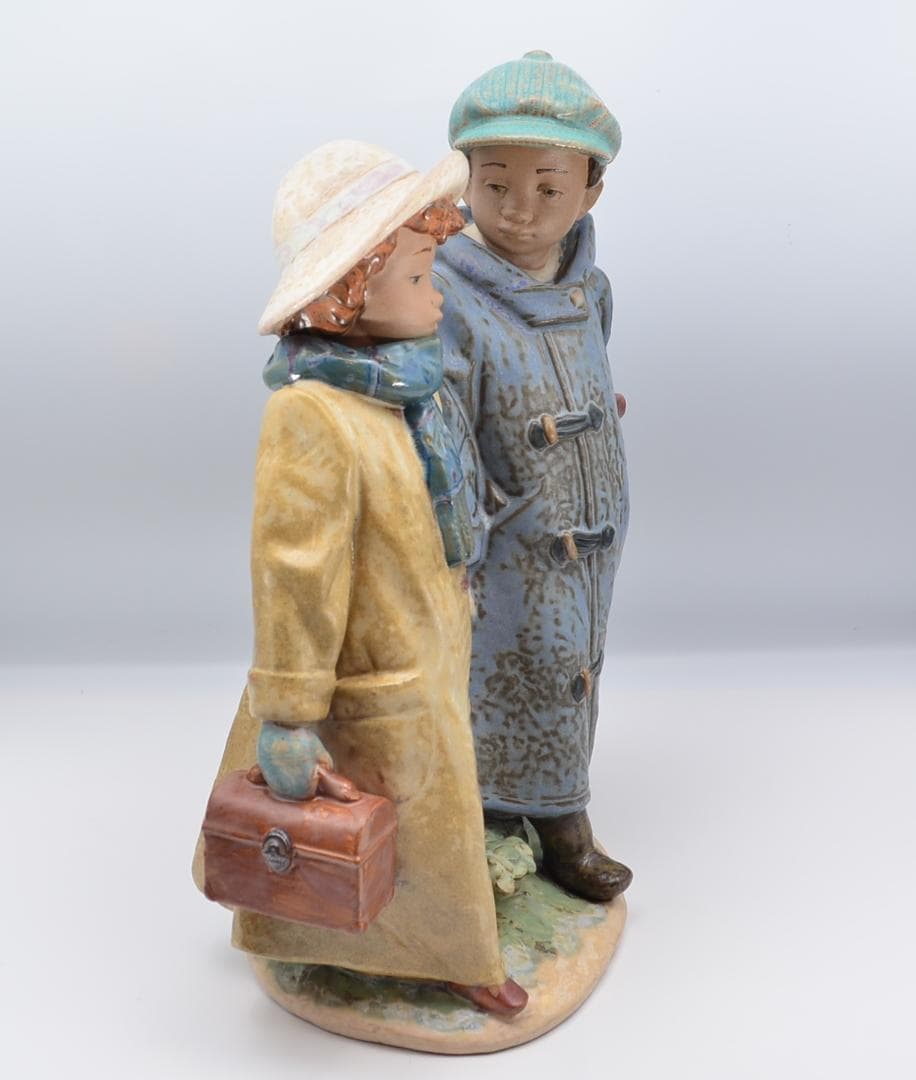 寒い日の登校　＃2242　★リヤドロ　スペイン　グレスコレクション　ヴィンテージ