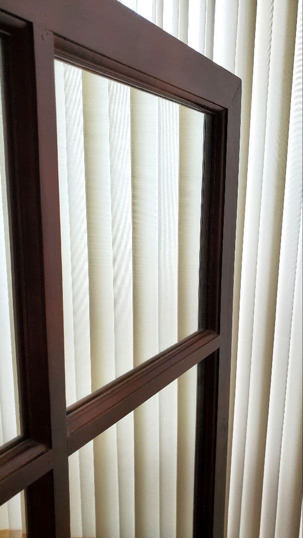 ダークブラウン フレーム付き壁掛け鏡 大きめ