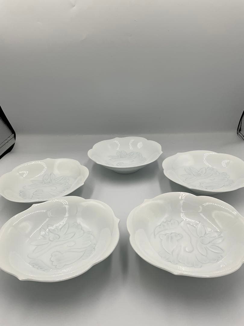 井上萬二　皿　鉢　白磁紫牡丹