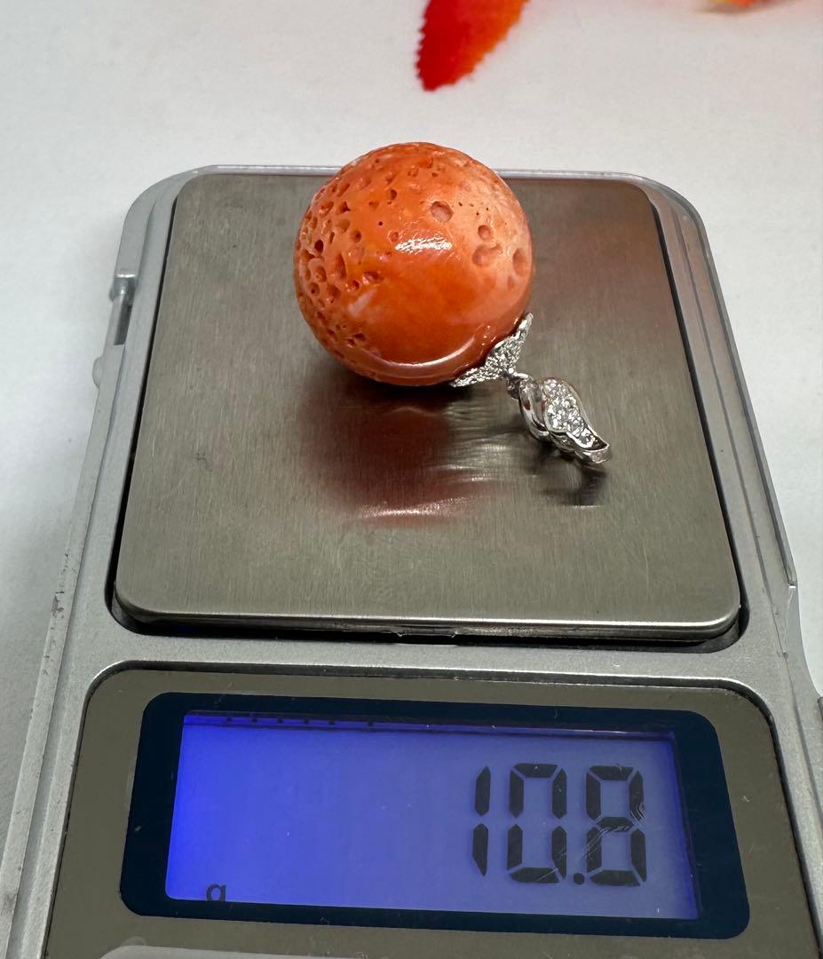 11271天然珊瑚大ボール型ペンダント シルバー925 虫眼あり