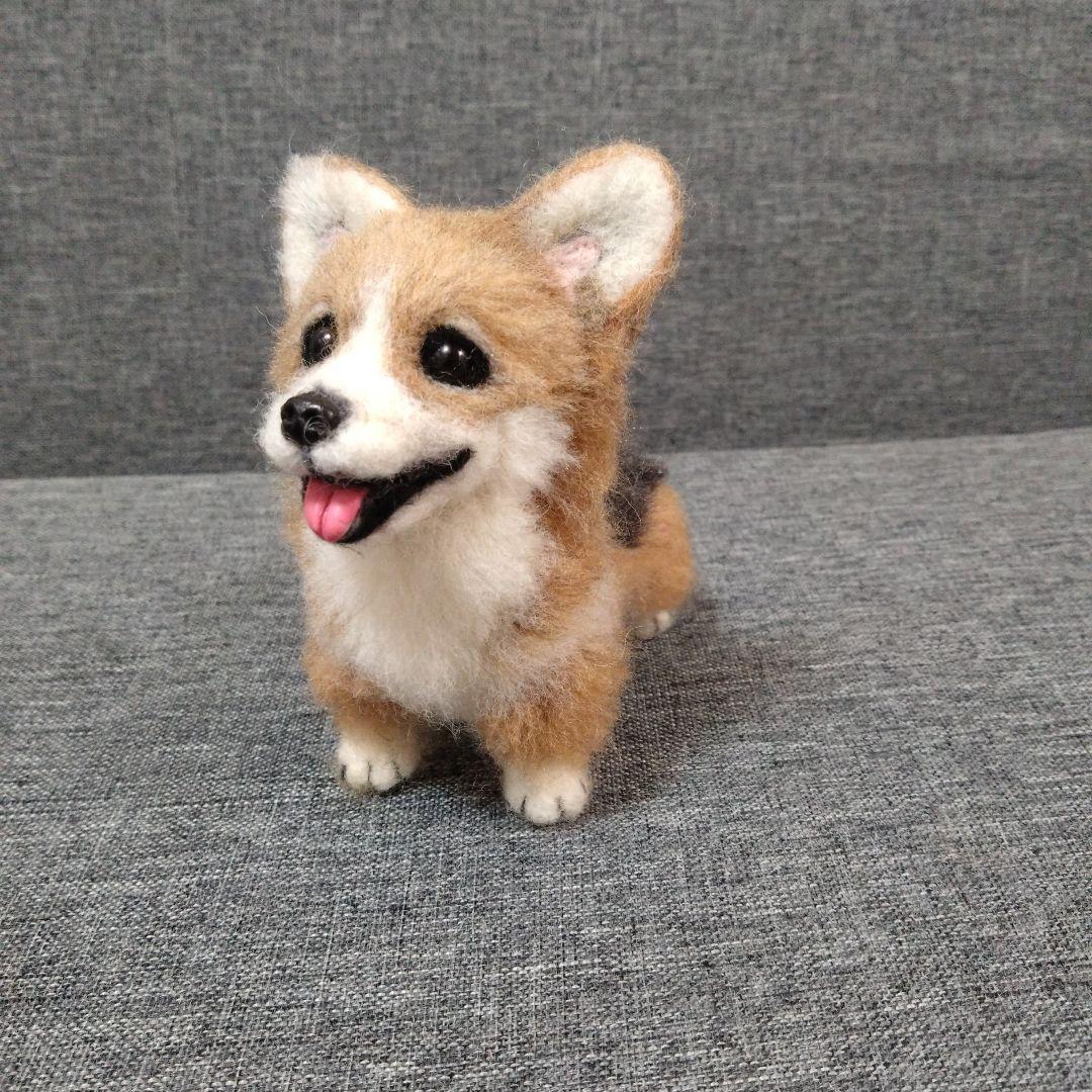 羊毛フェルト コーギー　犬　ハンドメイド　ぬいぐるみ　置物