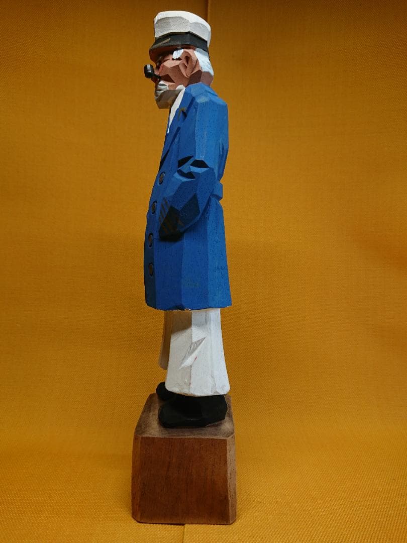 人形　木彫　船長　彫像　オブジェ　置物　インテリア　工芸品　美術品　A1078