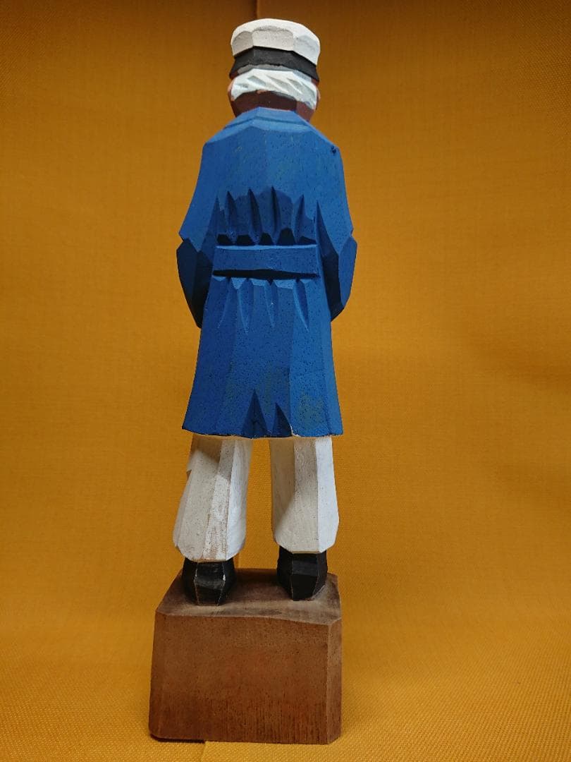人形　木彫　船長　彫像　オブジェ　置物　インテリア　工芸品　美術品　A1078