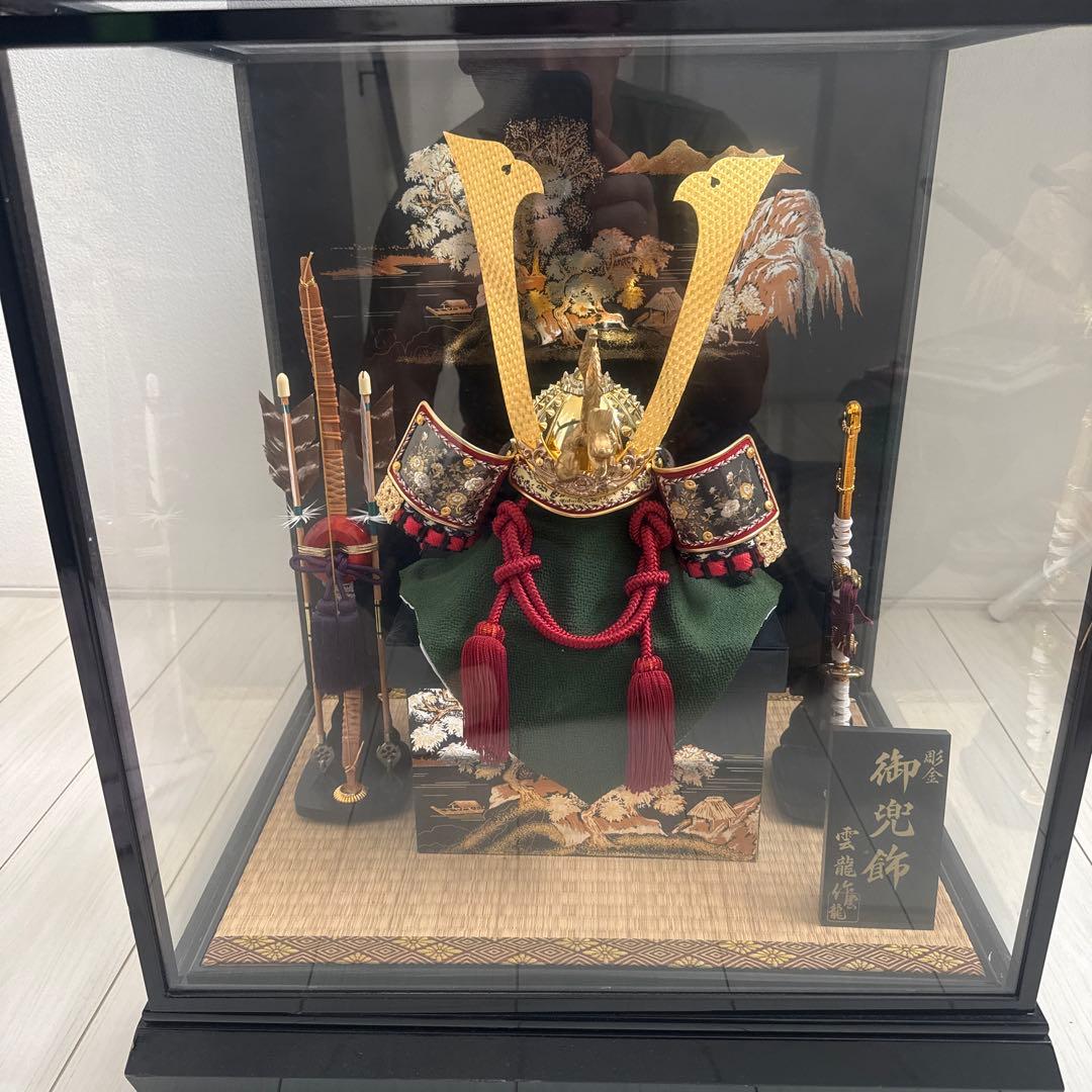 五月人形 兜と飾り台のセット