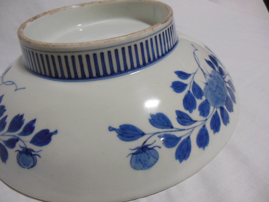 鍋島焼　染付牡丹文大皿（江戸後期）