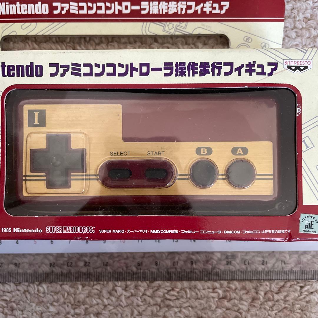 スーパーマリオ Nintendo ファミコンコントローラー操作歩行フィギュア