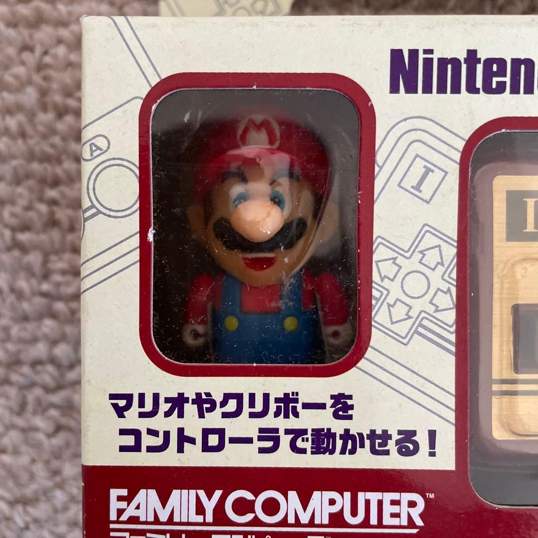 スーパーマリオ Nintendo ファミコンコントローラー操作歩行フィギュア