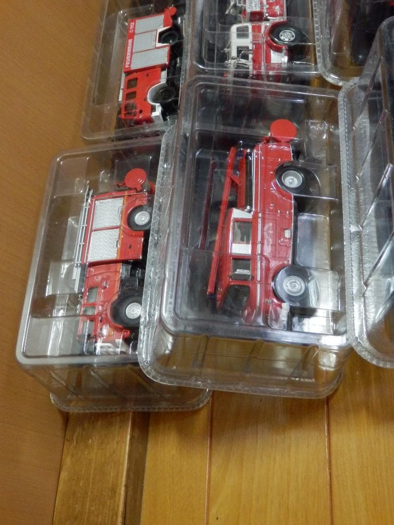 ★新品❤️１０個❤️世界の消防車★大量★ミニカーセット★週刊★デルプラド