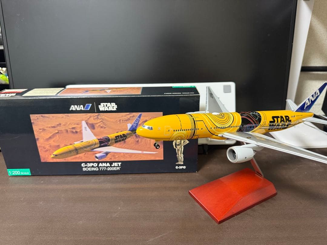 極上品！！全日空商事C3POB777-200er 1/200