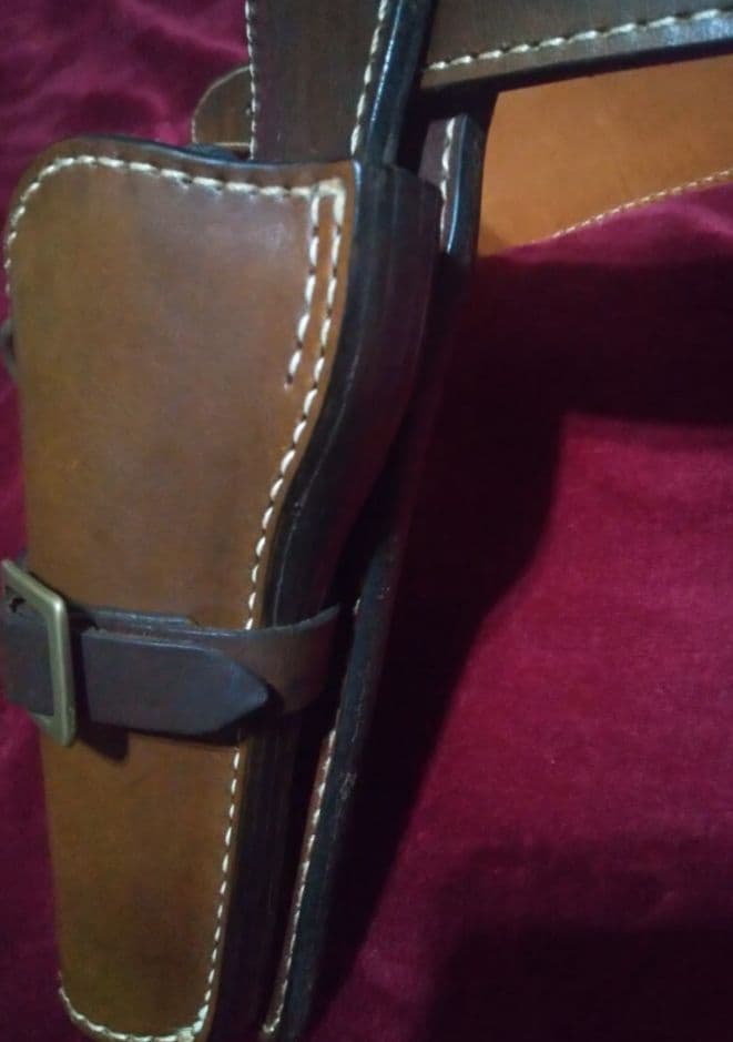 早撃ちホルスター、ガンベルトメタル入り左用SAAピースメーカー用