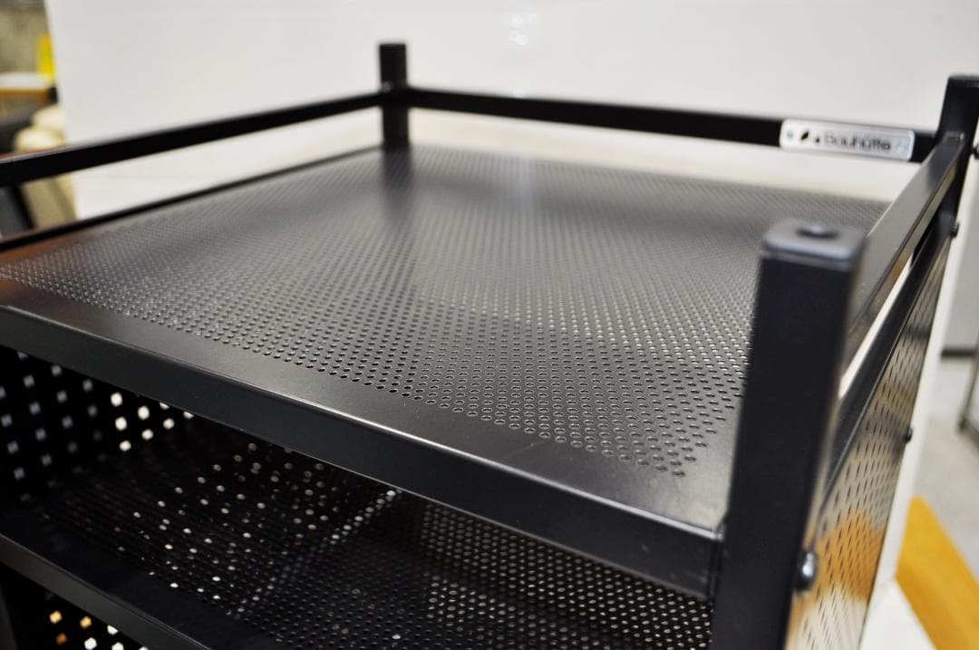 【中古品】Bauhütte （バウヒュッテ）ゲーム機収納ラック 4段 ブラック