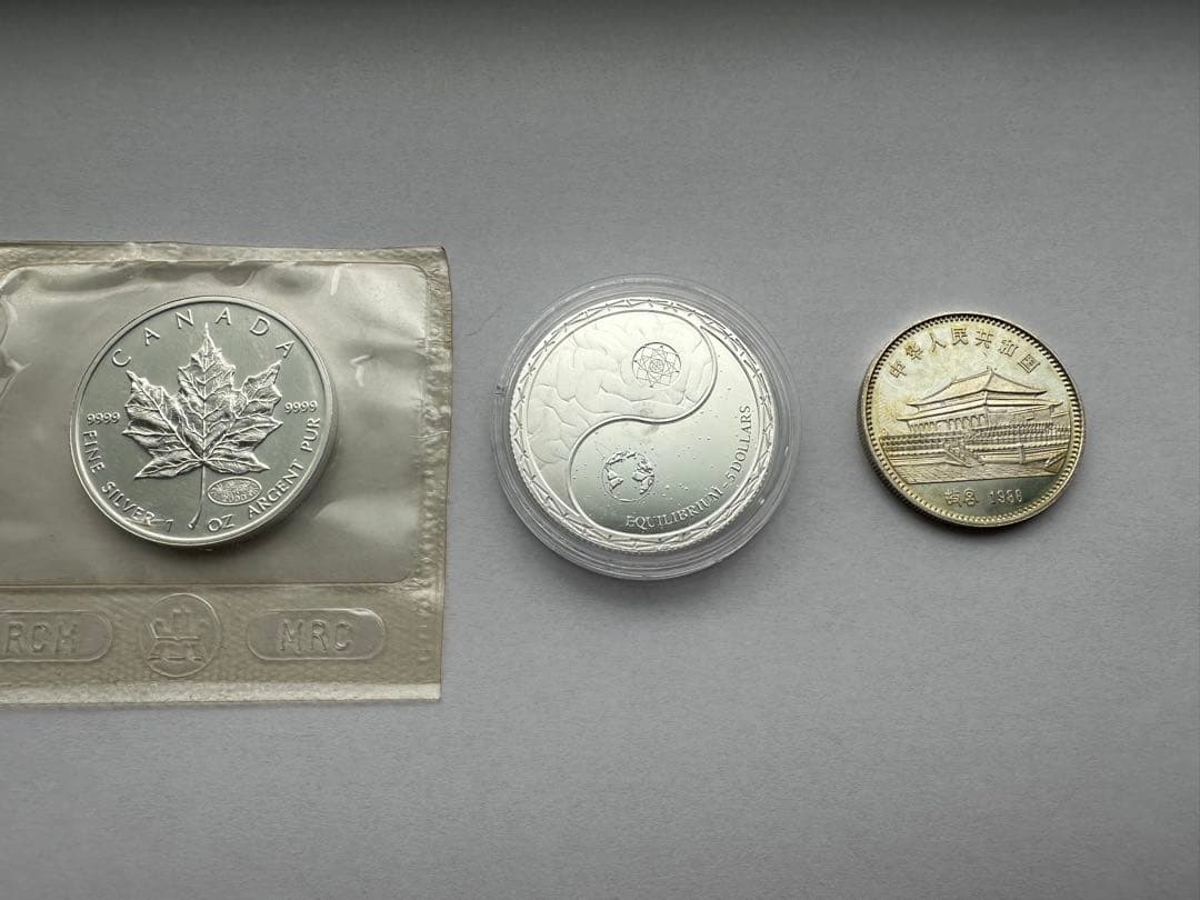 純銀　カナダ銀貨　ユニオン諸島銀貨　1OZ9999純銀　1986年中国虎銀貨3枚