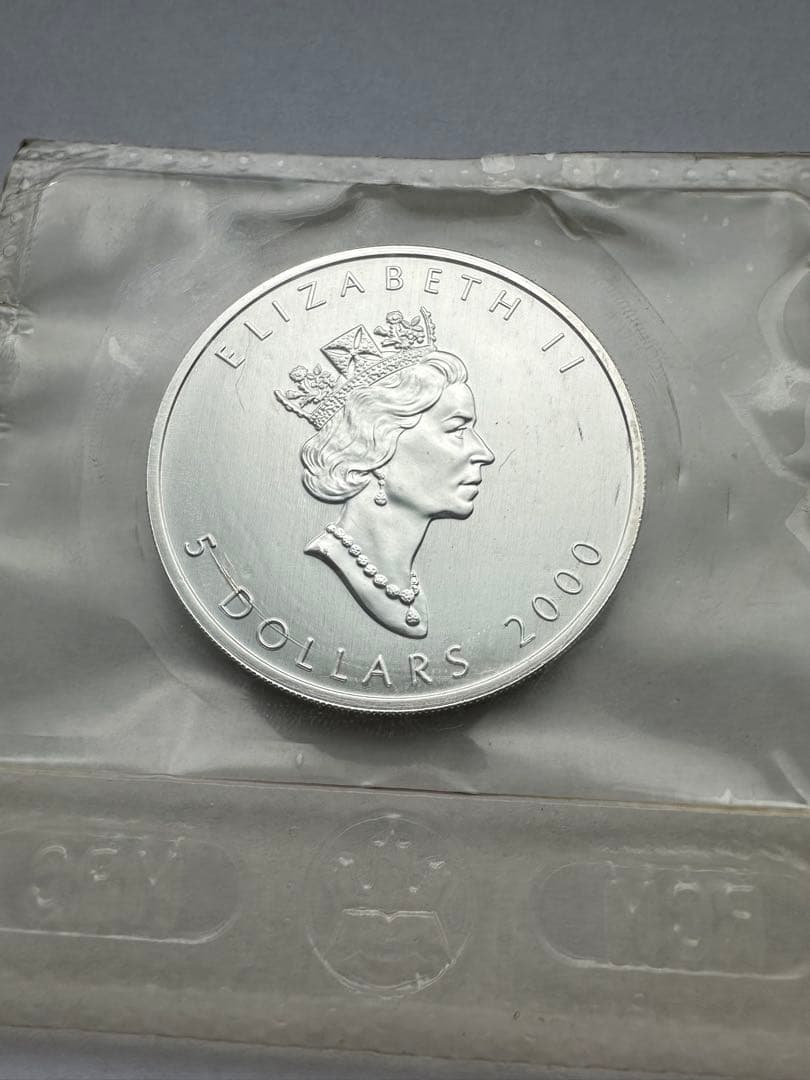 純銀　カナダ銀貨　ユニオン諸島銀貨　1OZ9999純銀　1986年中国虎銀貨3枚