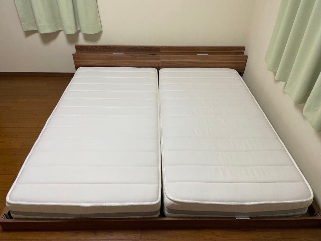 モダンライト•コンセント付き ローベッド