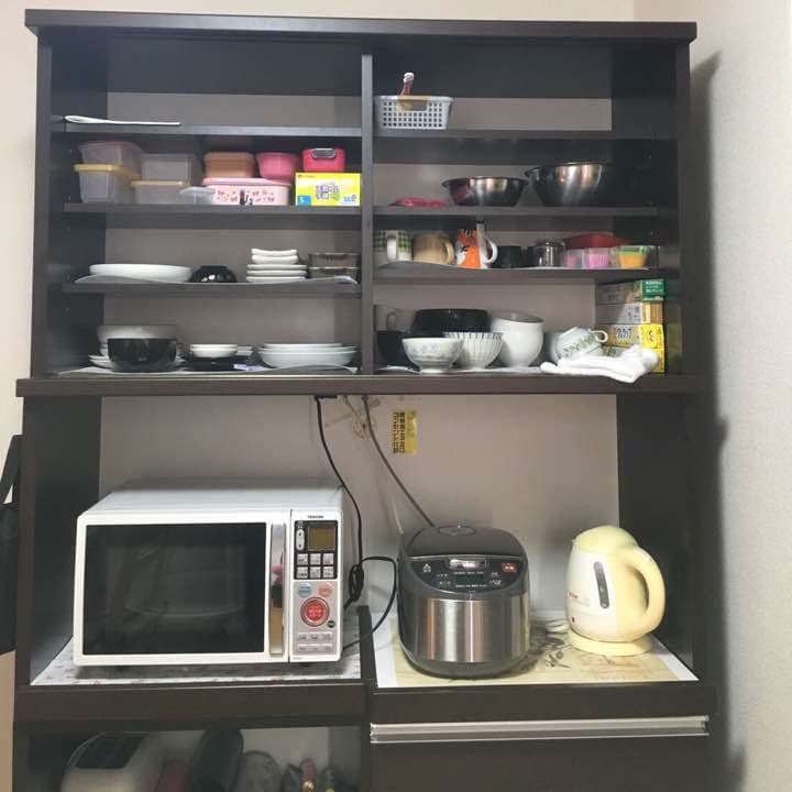 食器棚コンセント差しぐちあり