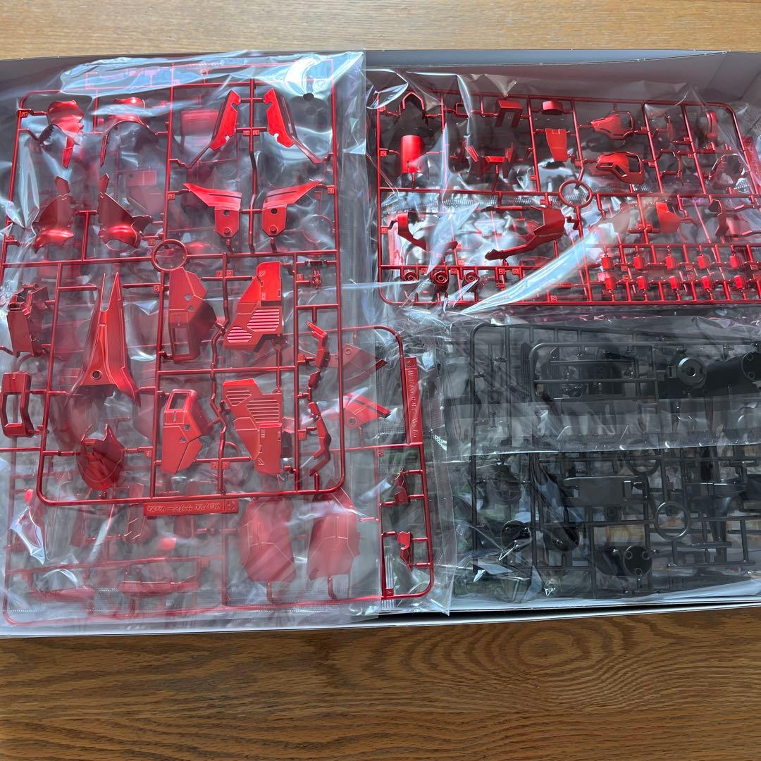 BANDAI 1/100 MSN-04 サザビー Ver.Ka