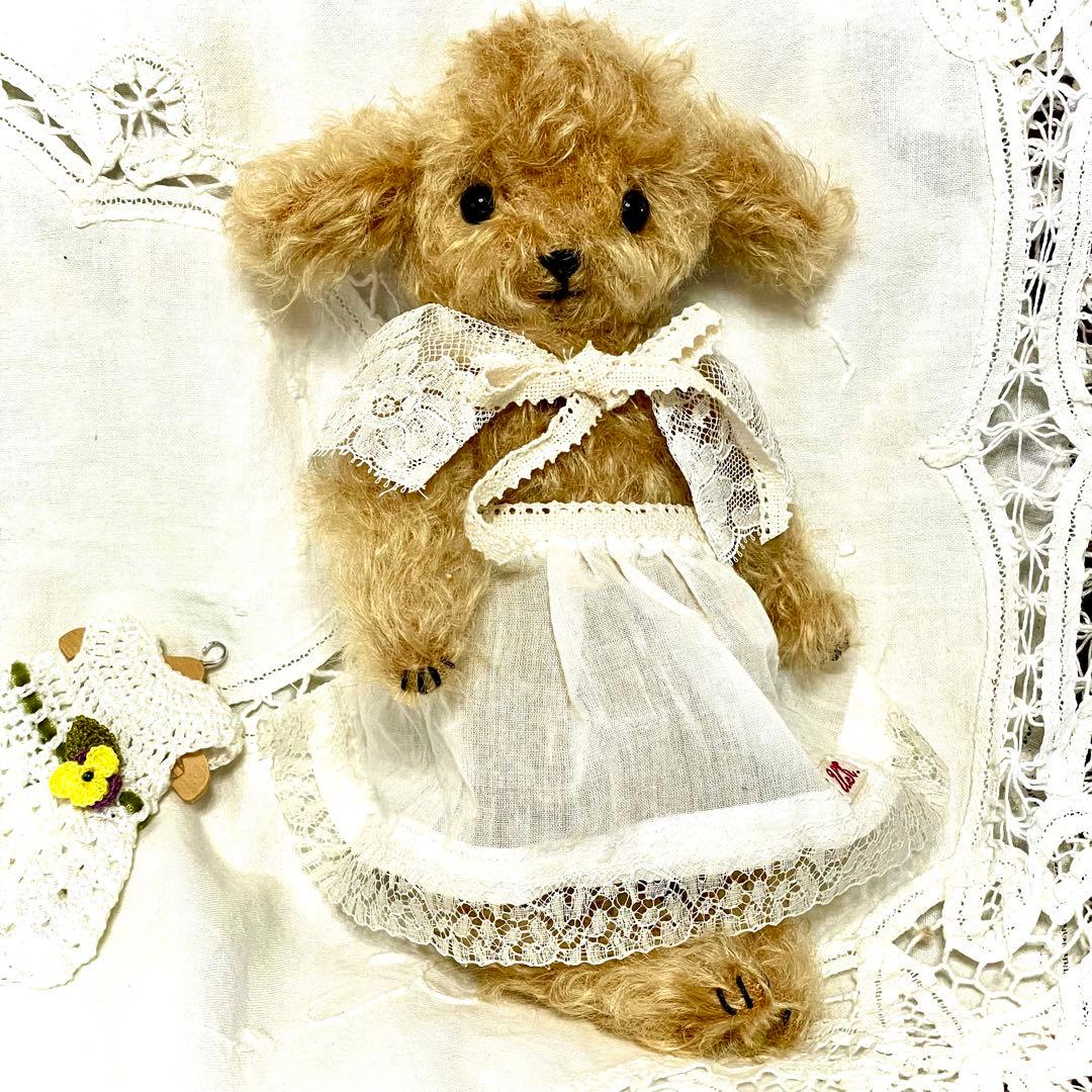 プードル好きさんのためのアンティークレースを纏ったテディプードル　テディベア