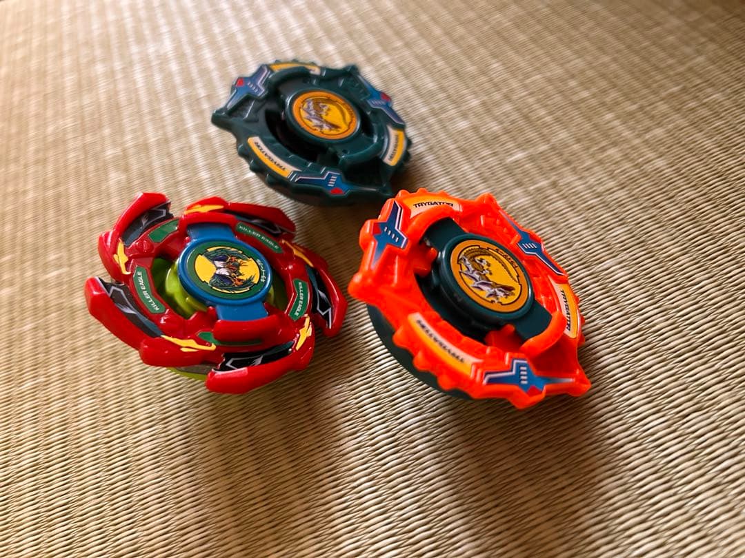 激レア　ベイブレード　ランダムブースター9 アタリ　トライゲータ　キラーイーグル