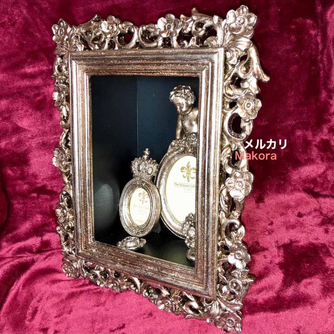 アンティーク風　壁掛け飾り棚★フォトフレーム2個付