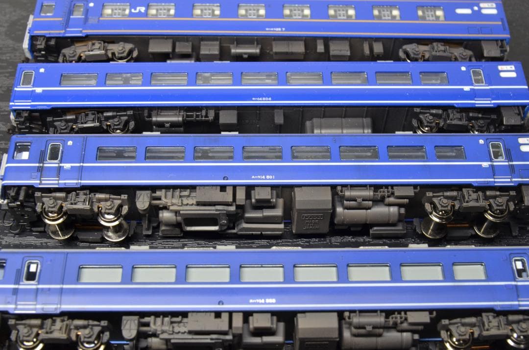 精密加工品】KATO 寝台急行はまなす 給電エンジン代替車付き 14両