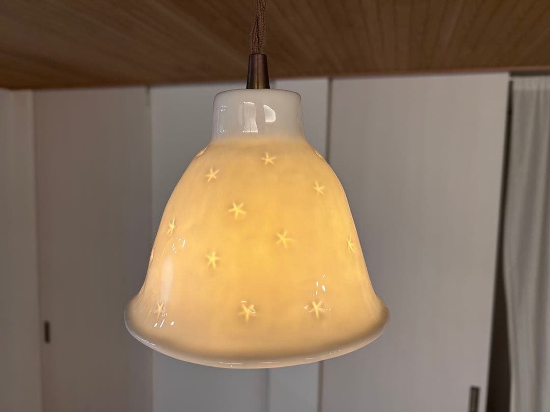 イギリス　アンティーク　ホワイト　ペンダントライト 星型