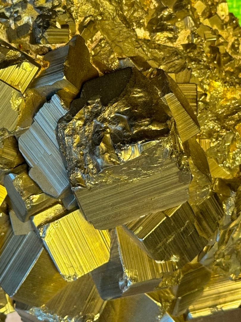 【巨大&希少】パイライト(黄鉄鉱) クラスター 原石 12kg