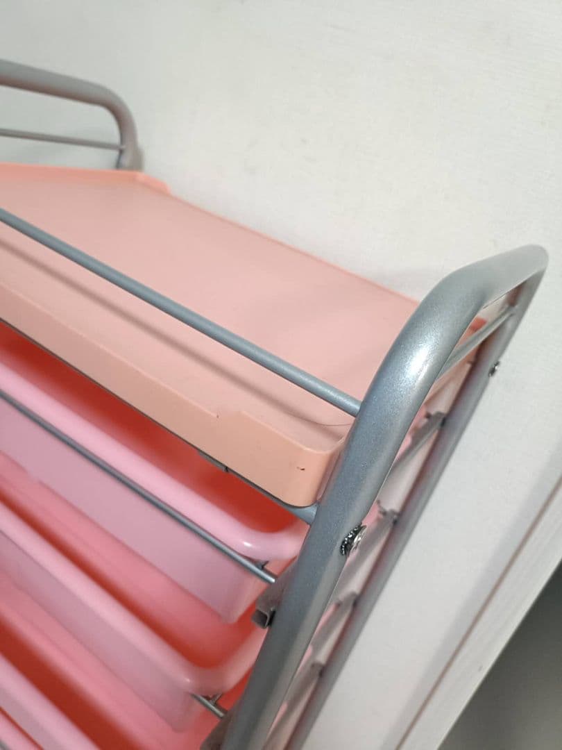 美容室ワゴンピンク　収納ワゴン　理美容 キャスター付き ネイル　理髪サロン