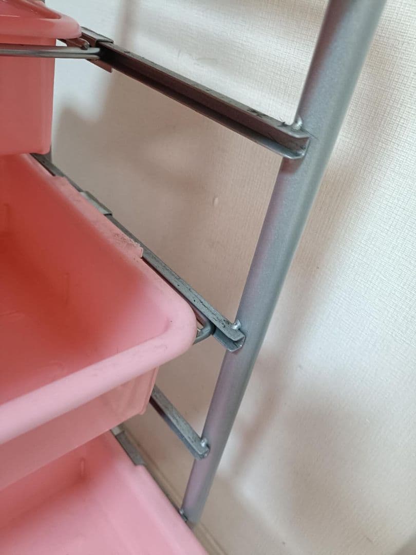 美容室ワゴンピンク　収納ワゴン　理美容 キャスター付き ネイル　理髪サロン