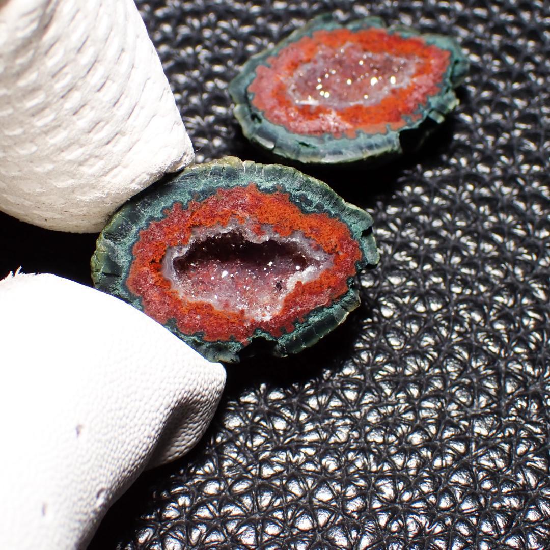 天然石 トレジャーめのう 赤 ペア 1 原石 水晶 鉱物標本 パワーストーン