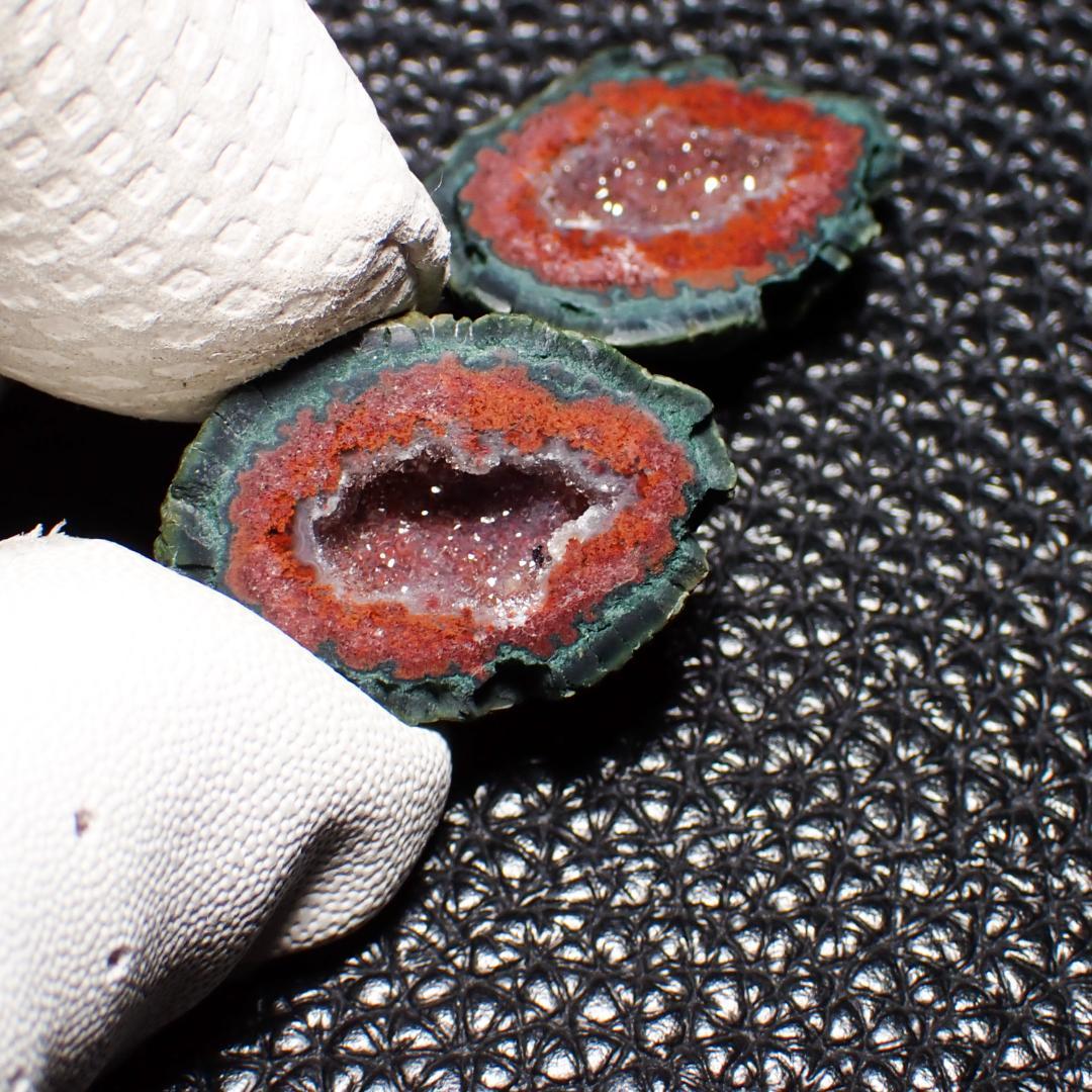 天然石 トレジャーめのう 赤 ペア 1 原石 水晶 鉱物標本 パワーストーン