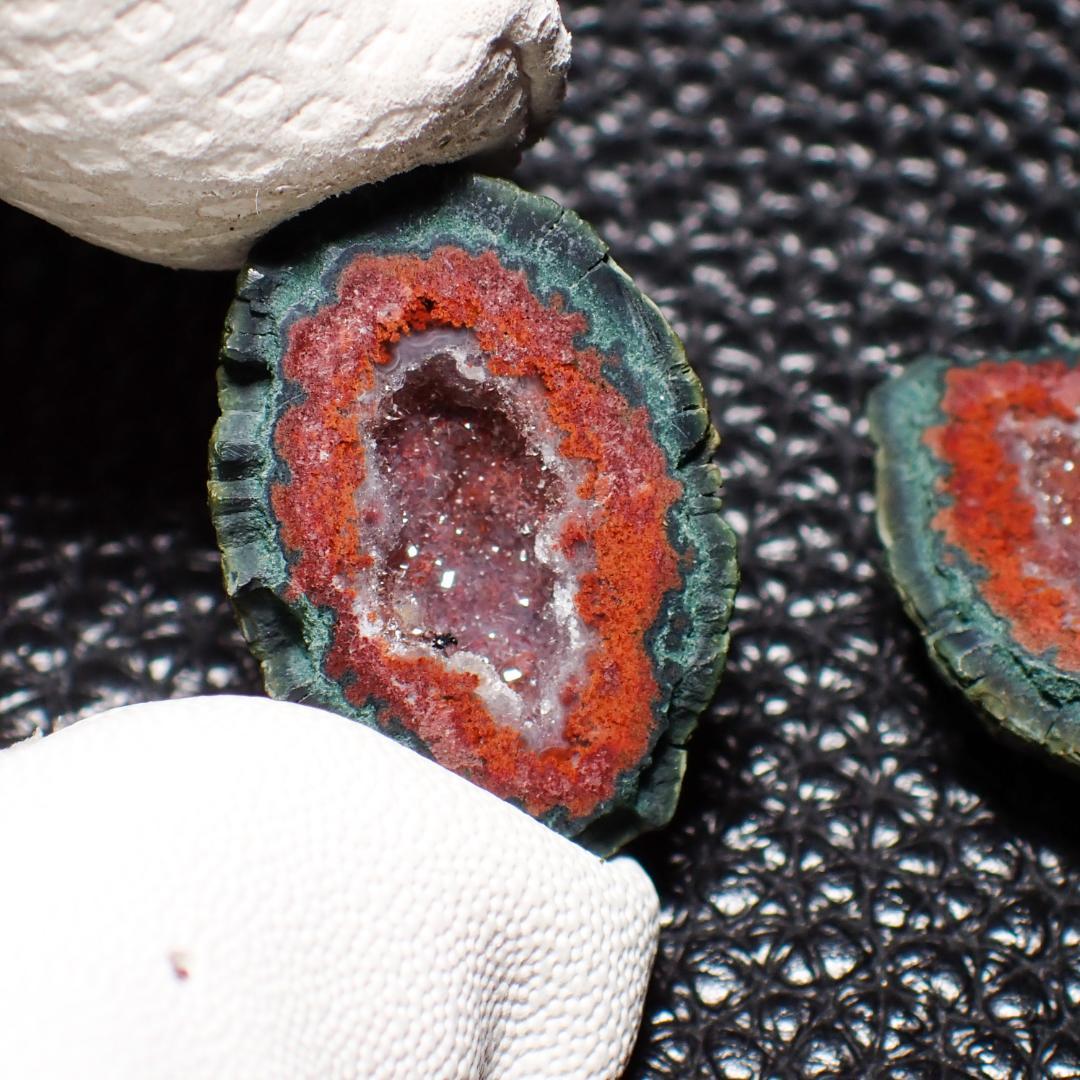 天然石 トレジャーめのう 赤 ペア 1 原石 水晶 鉱物標本 パワーストーン