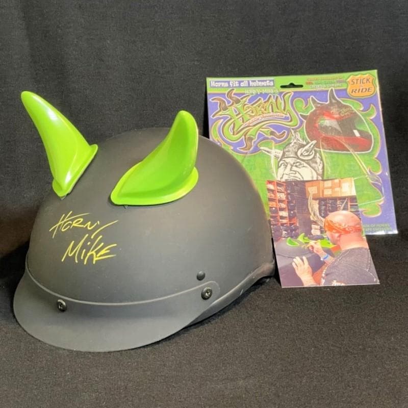ホーニー・マイク Horny Mike 直筆サイン入りヘルメット DOT規格品