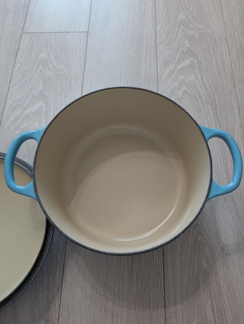 ルクルーゼ　ココット・ロンド 22cm カリビアンブルー　ホーロー鍋