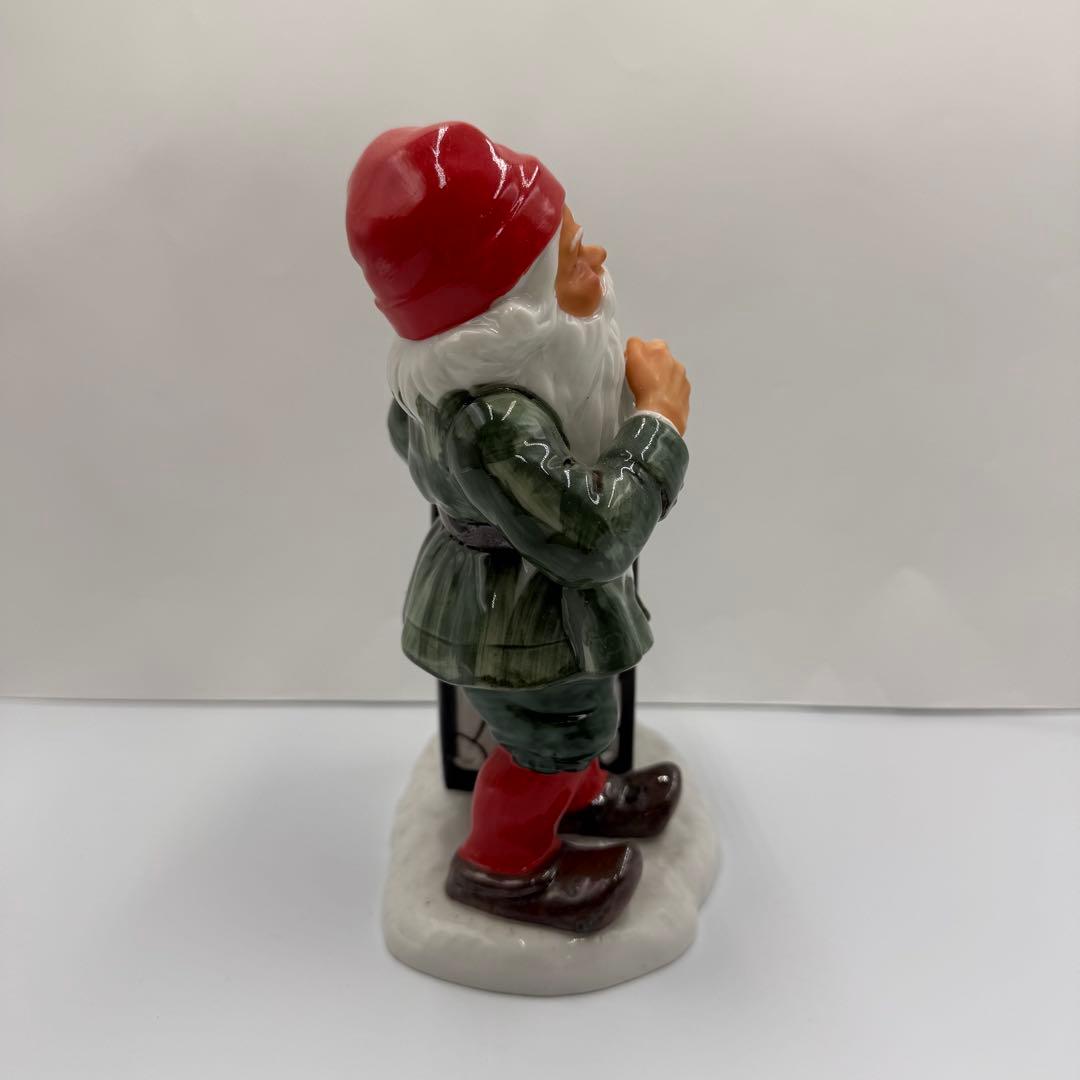 イェニー・ニューストロム　トムテ　陶磁器製のランタン型フィギュリン　スウェーデン