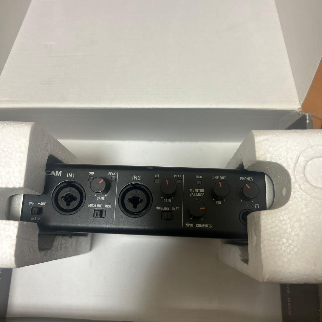 US-2x2 USBオーディオ/MIDIインターフェース