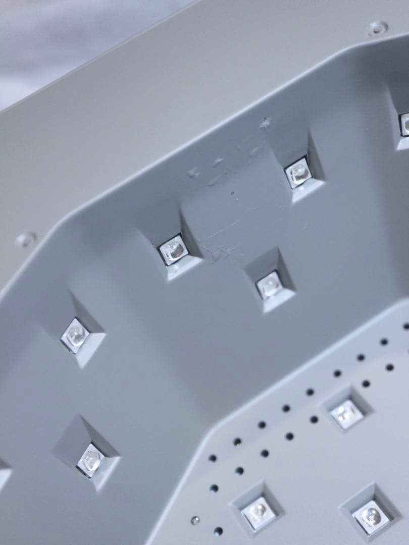 【oui nails】ネイルライト